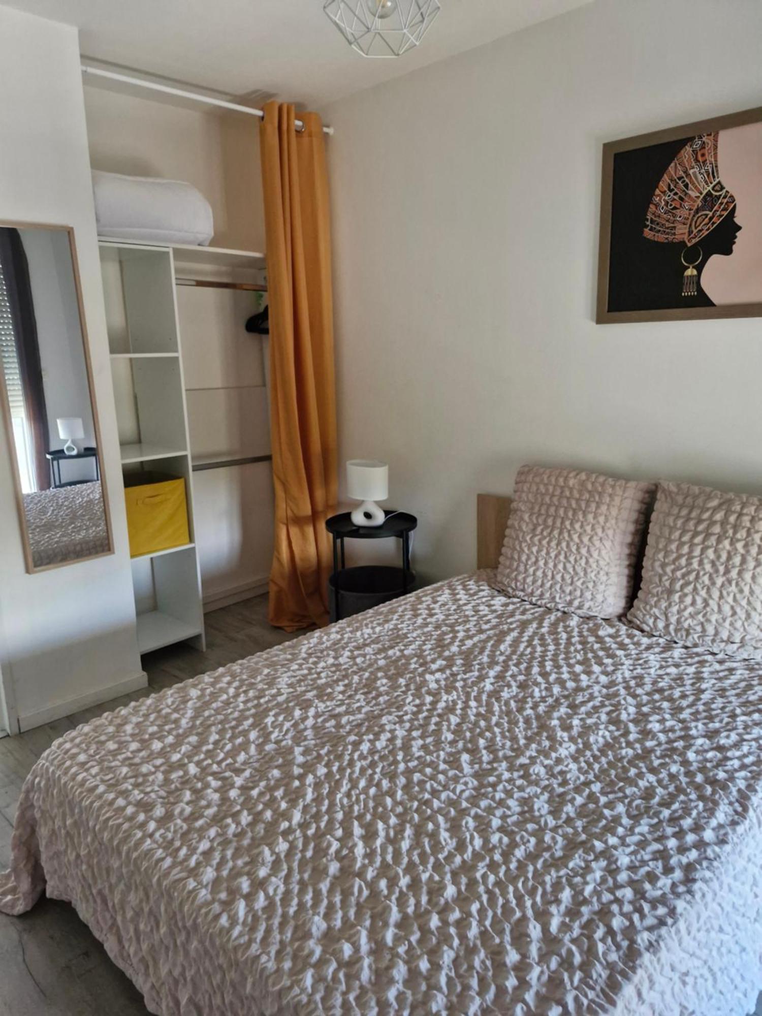 Escapade Montesquieu Apartment แปร์ปินญอง ภายนอก รูปภาพ