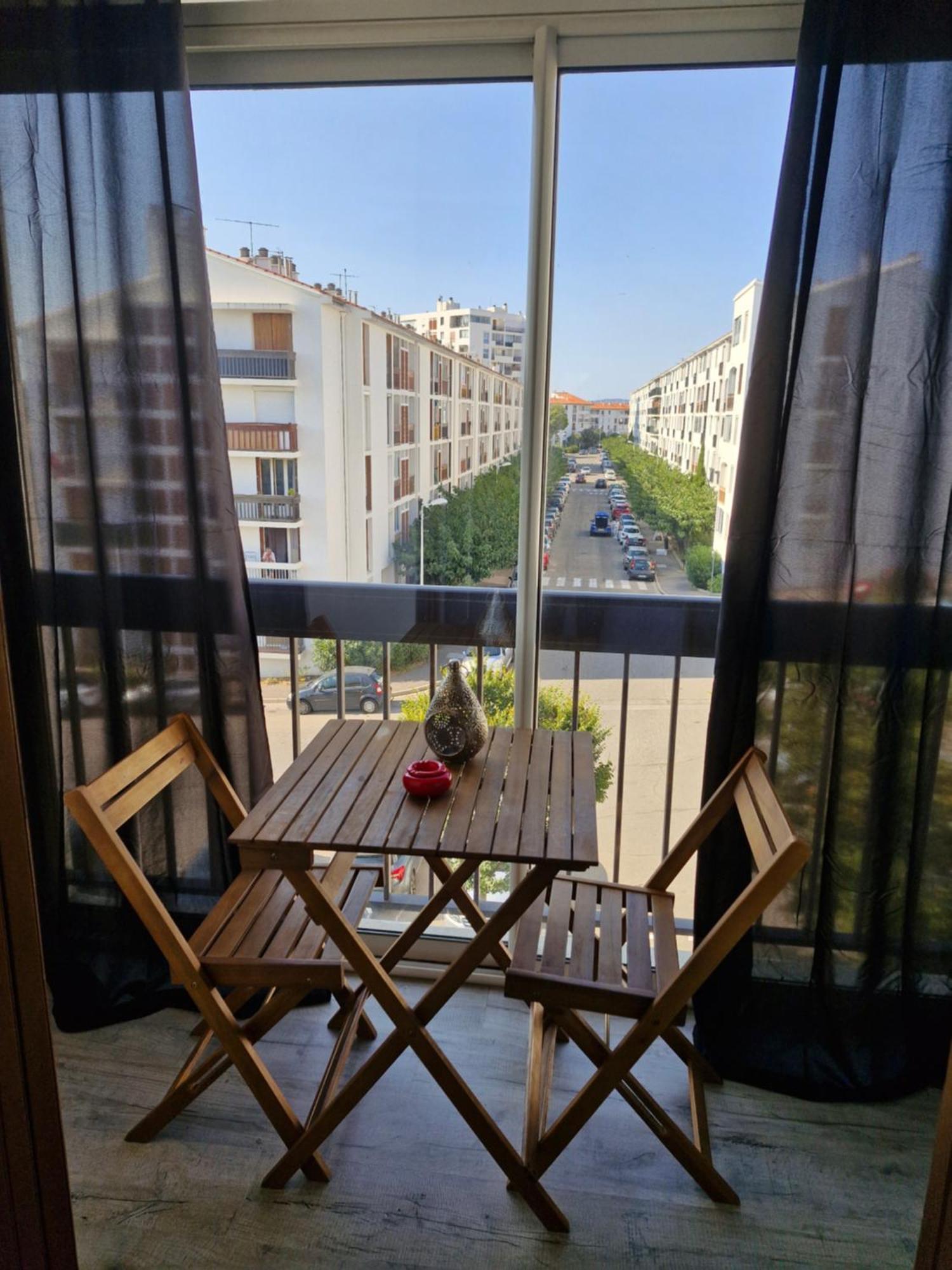 Escapade Montesquieu Apartment แปร์ปินญอง ภายนอก รูปภาพ