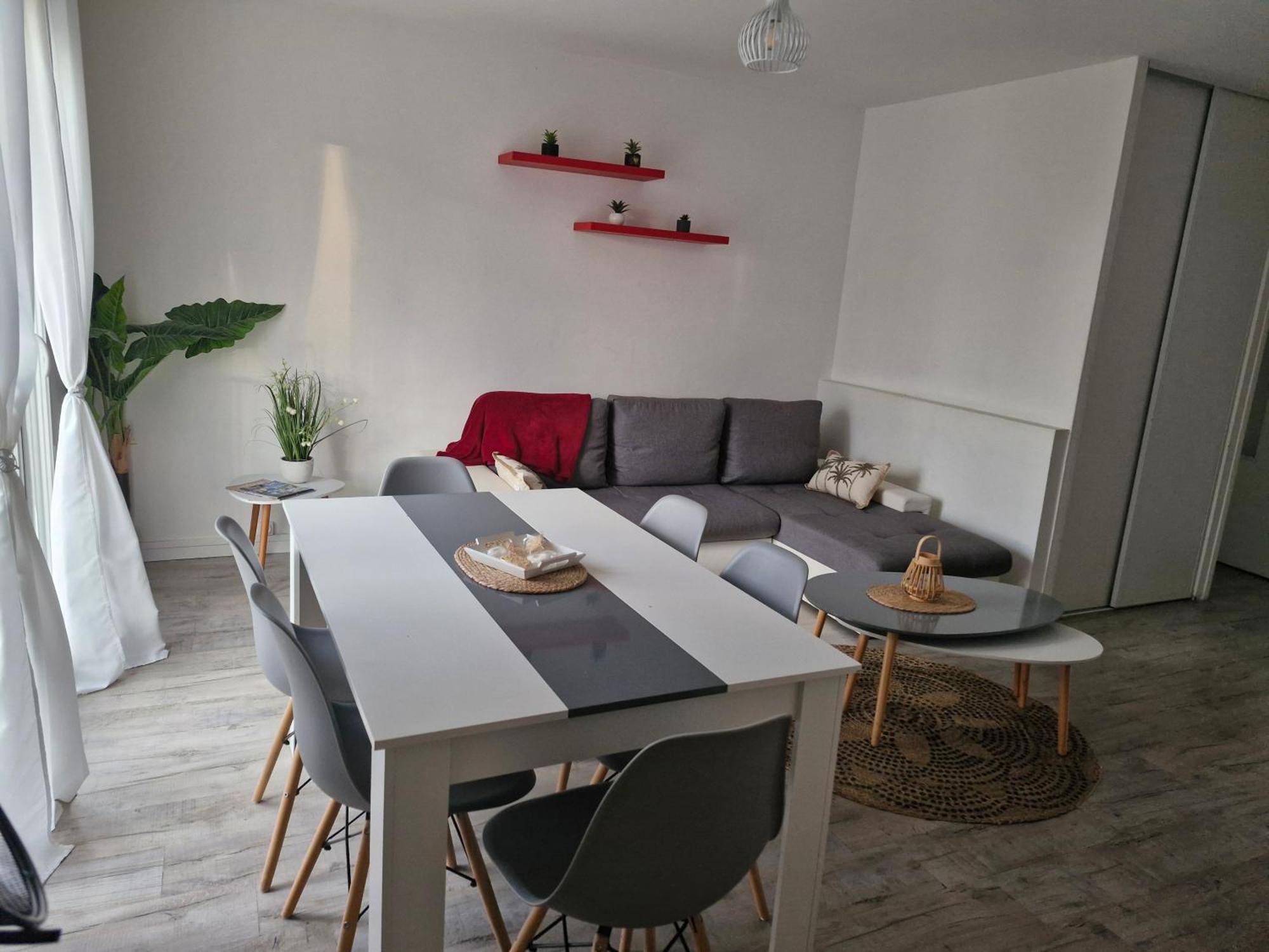 Escapade Montesquieu Apartment แปร์ปินญอง ภายนอก รูปภาพ