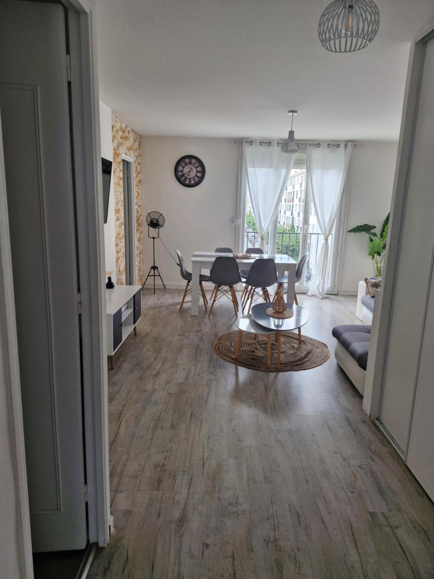 Escapade Montesquieu Apartment แปร์ปินญอง ภายนอก รูปภาพ